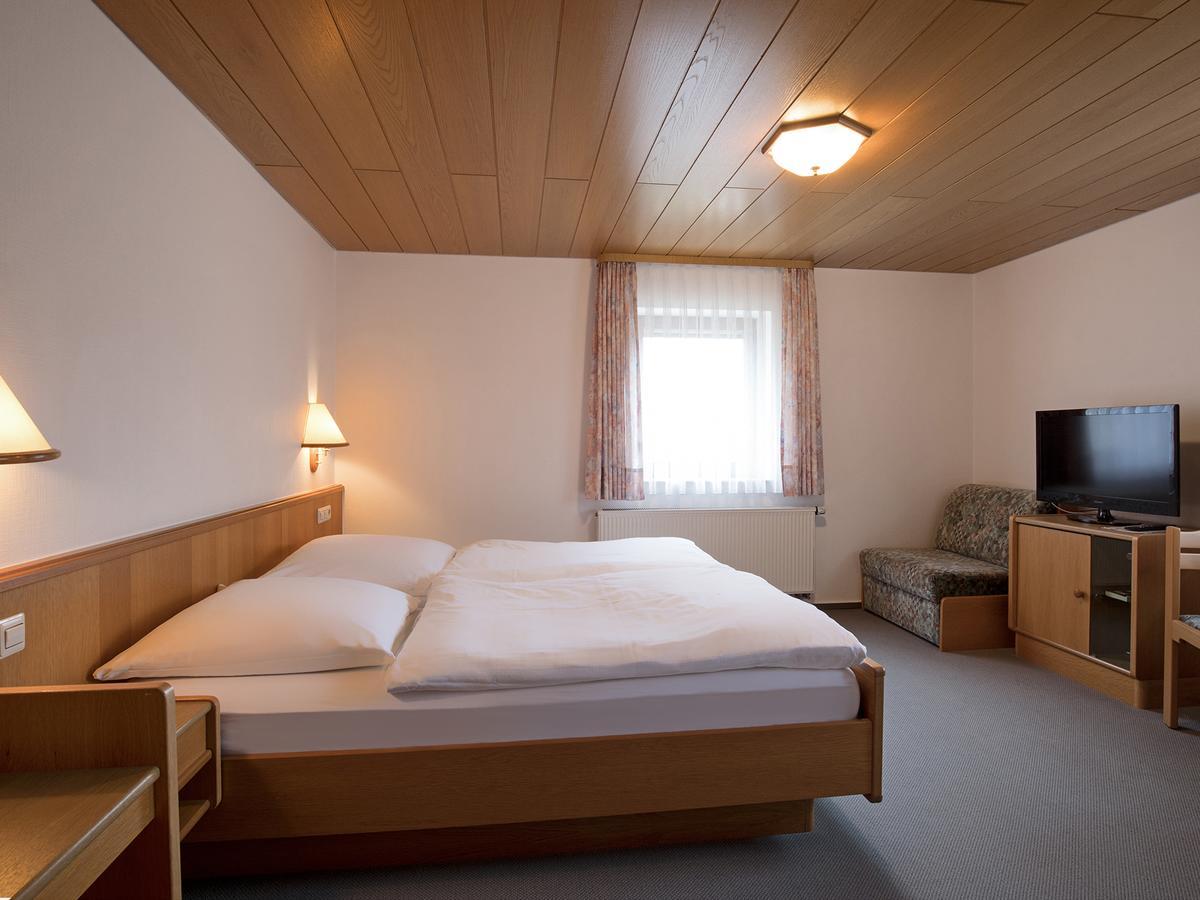 Landgasthof Adler Utzmemmingen Exteriör bild